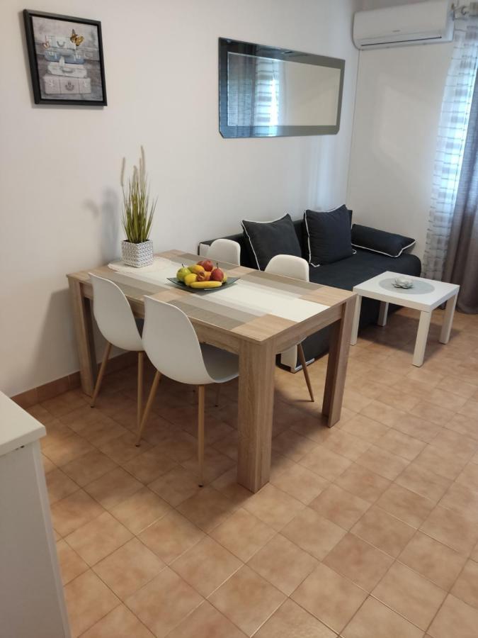 Ferienwohnung Sun House Brzac Exterior foto
